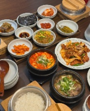 Quán ăn Hàn (한식) ở khu Nonhyeon-dong tuyển nhân viên hol(nữ).