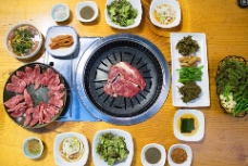 Quán nướng gần ga Hongdae tuyển nhân viên bếp (cắt thịt)