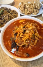 Quán ăn gần ga Sanbon (산본, tuyến tàu điện ngầm số 4) tuyển nhân viên