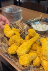 Quán gà tại ga (정부과천청사역)