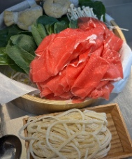 🍲 Quán lẩu gần ga Hongdae (홍대입구역) đang tuyển nhân viên.