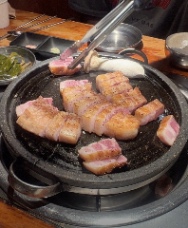 Tuyển nv 직원quán nướng gần ga Hongdae