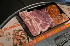 Rửa bát, bếp quán thịt nướng