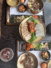 tuyển nam chạy bàn tại quán gần ga 교대