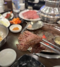 Tuyển nhân viên phục vụ bàn (홀서빙)