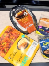 Cửa hàng 7-Eleven Sinsa Hannarae (세븐일레븐 신사한나래점) tuyển người làm thay